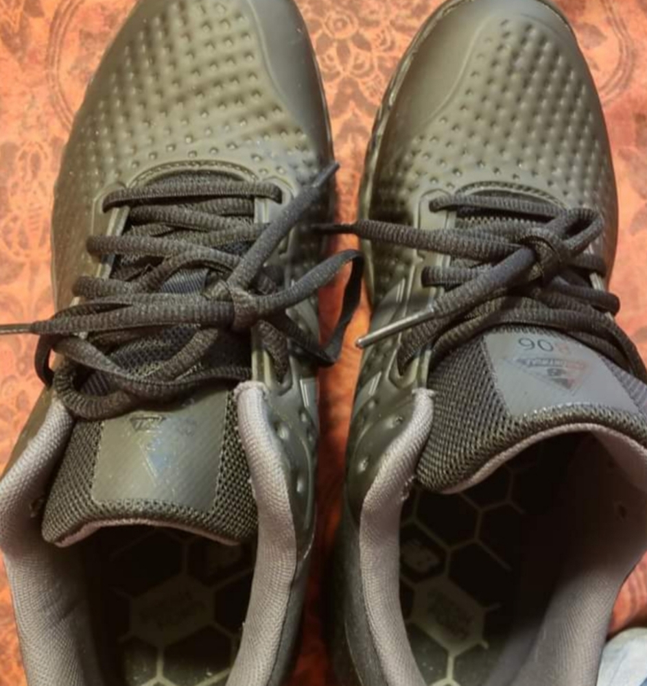 New Balance womens tennis shoes